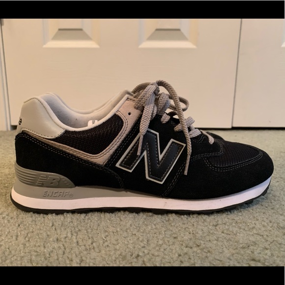 Men’s New Balance 574 Sneakers: Size 10.5 - Picture 2 of 4